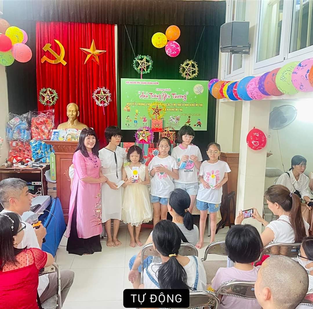 Chương trình “Ánh trăng yêu thương” tại Quận hội Hoàn Kiếm, TP Hà Nội 